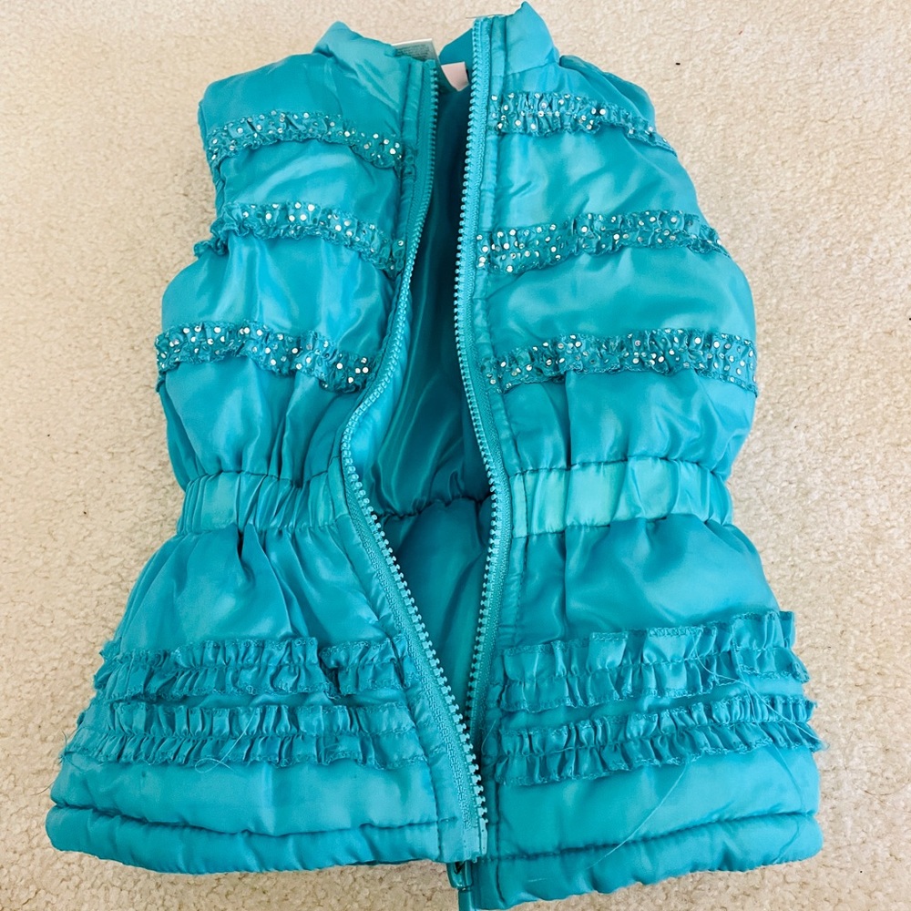 💫KIDS💫 Green Puffer Vest with Sequins and Frills in Size 5